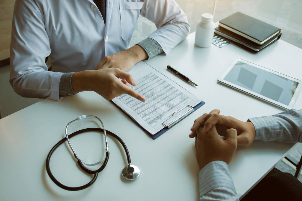 Psychiatrist vs Psychologist Understanding Their Unique Roles in Your Treatment Plan