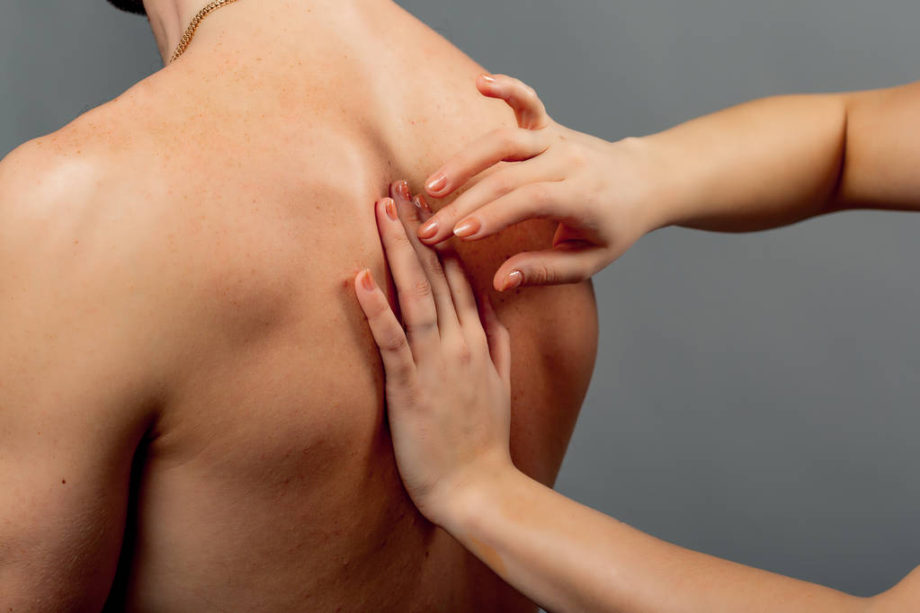 The Complete Guide to Rhomboid Muscle Pain