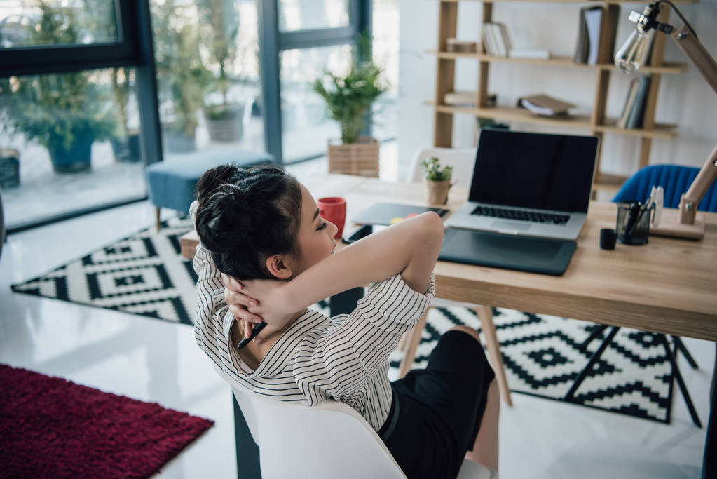 Reimagining Relaxation through Digital Entertainment in Daily Life